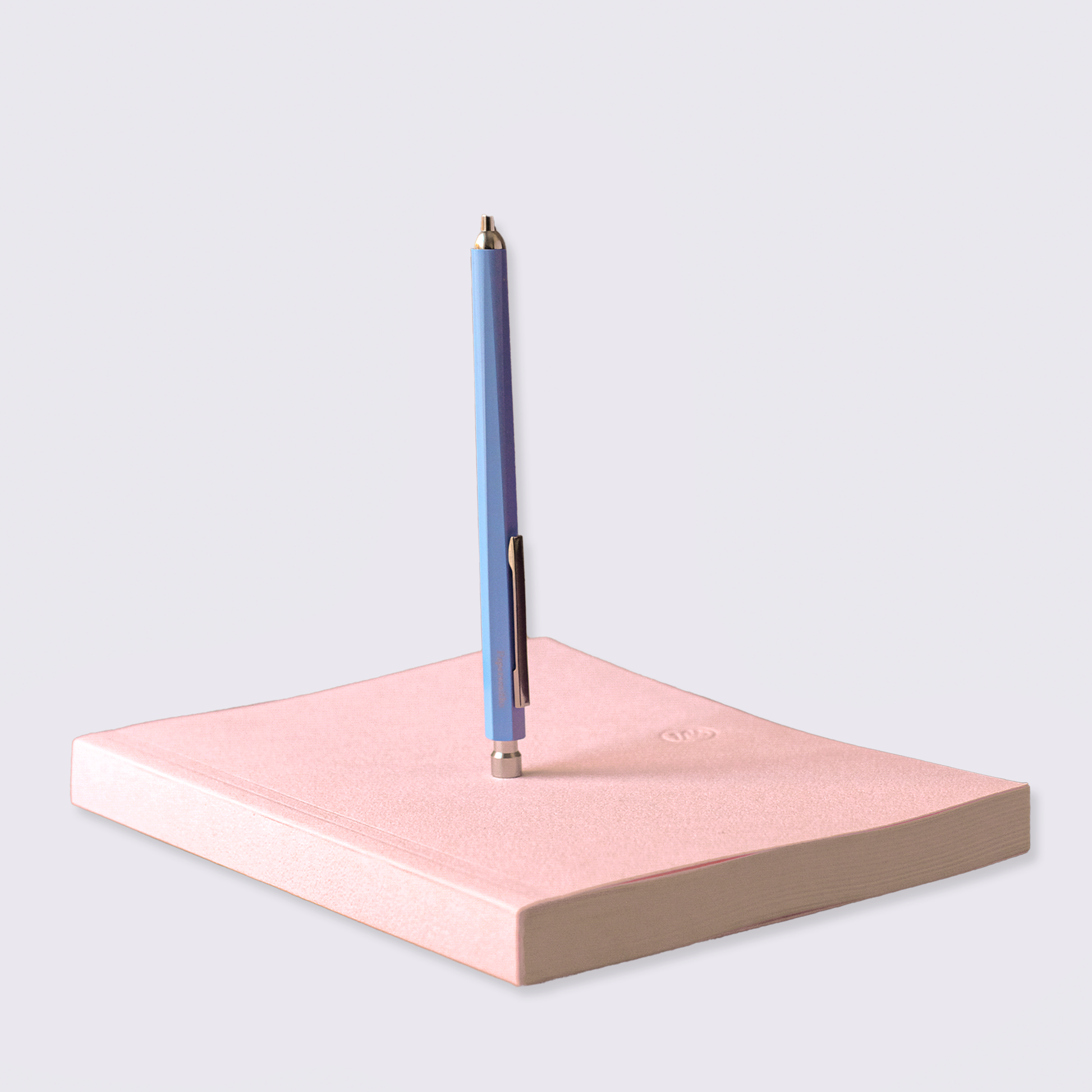 Cowrie Notebook and Pen Duo - Primo Gel Pen / Dot Grid Paper